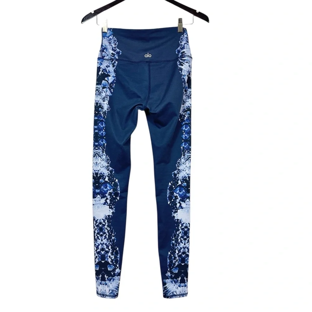 Alo Yoga High Waisted Athletic Airbrush Leggings in Dark Crystal Sky Size XS